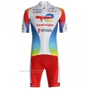 2021 Maillot Cyclisme Direct Energie Blanc Rouge Jaune Bleu Manches Courtes et Cuissard